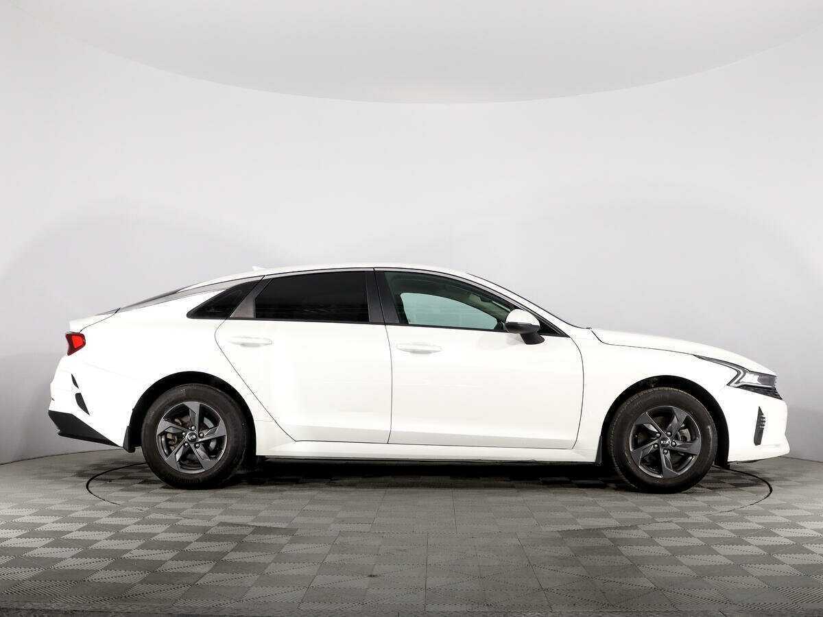 Kia K5 2021 года с пробегом. Фото: #3