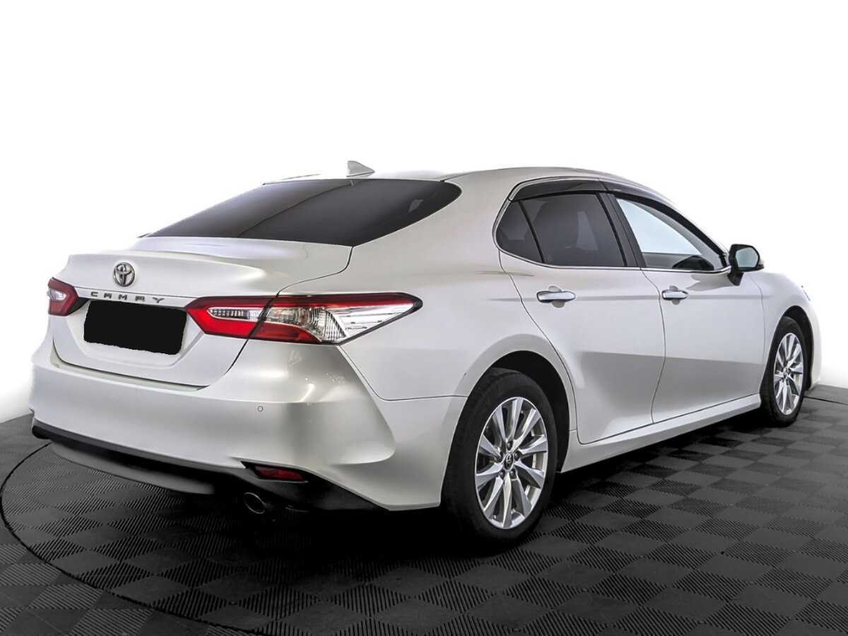 Toyota Camry 2021 года с пробегом. Фото: #4