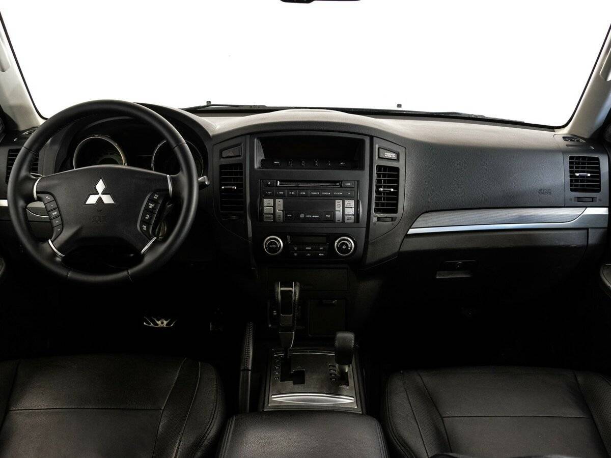 Mitsubishi Pajero 2012 года с пробегом. Фото: #6
