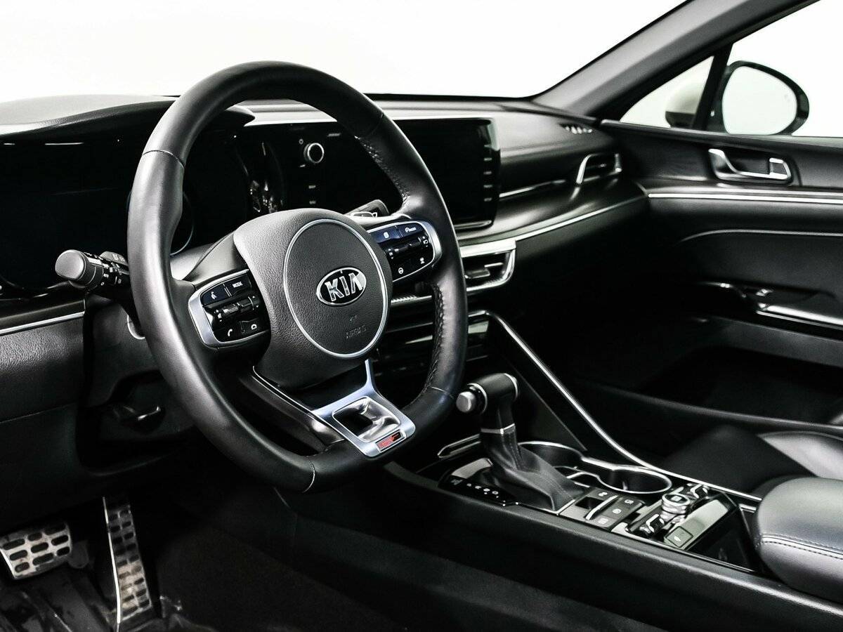 Kia K5 2020 года с пробегом. Фото: #11