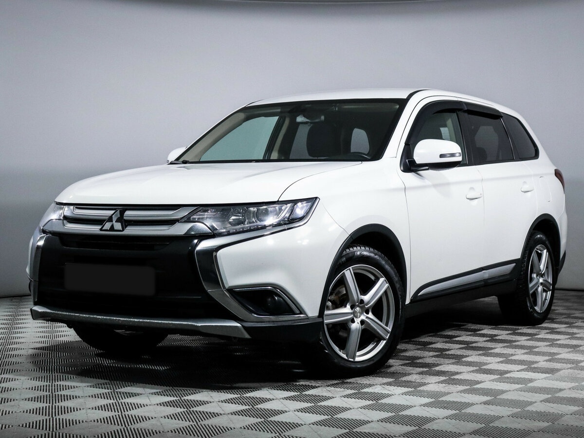 Mitsubishi Outlander 2018 года с пробегом. Посмотреть фото