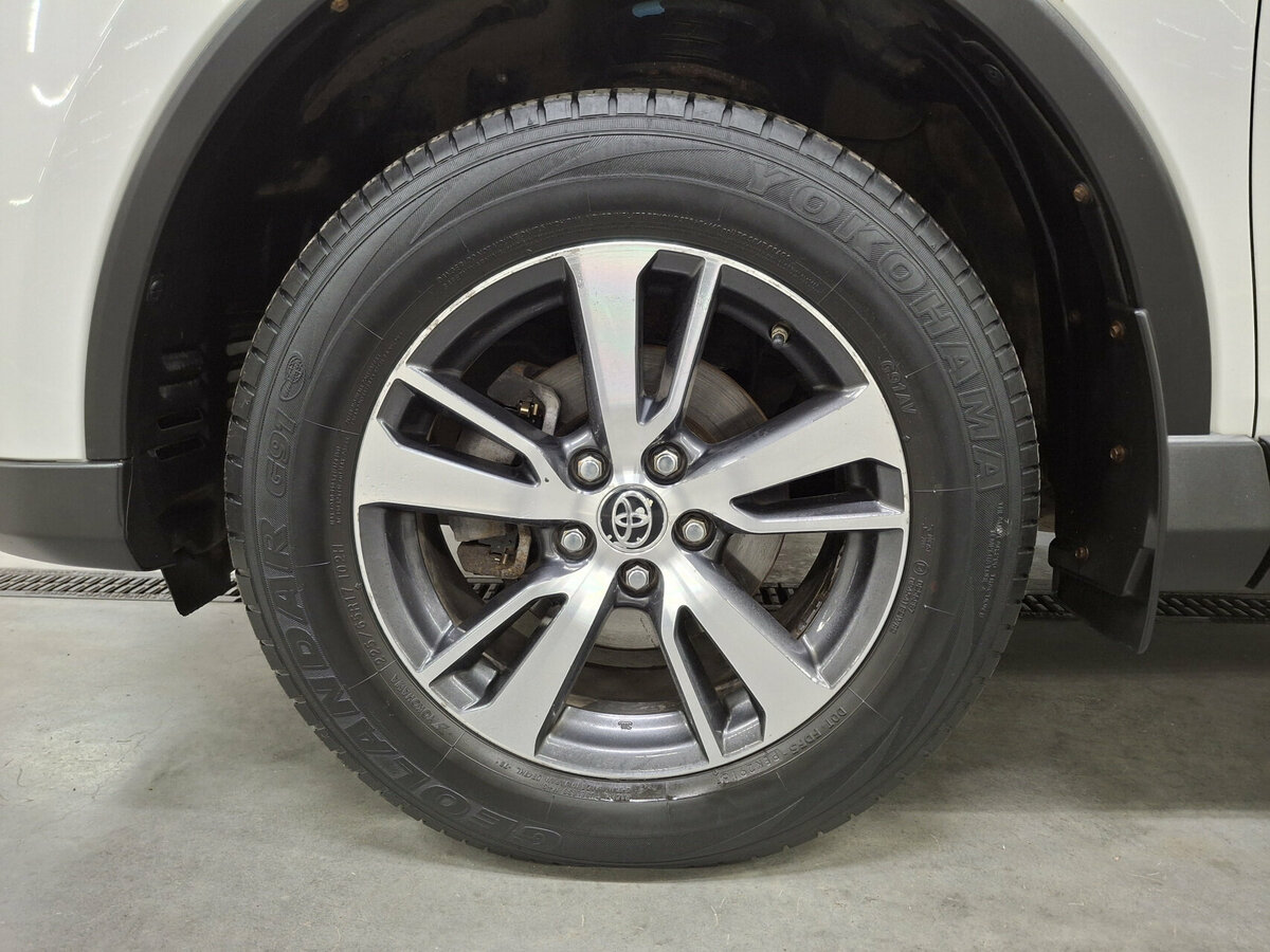 Toyota RAV4 2016 года с пробегом. Фото: #16