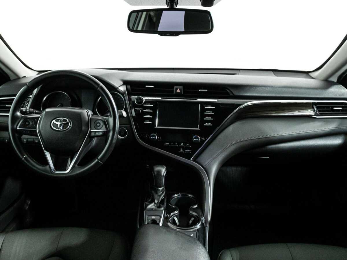 Toyota Camry 2019 года с пробегом. Фото: #12