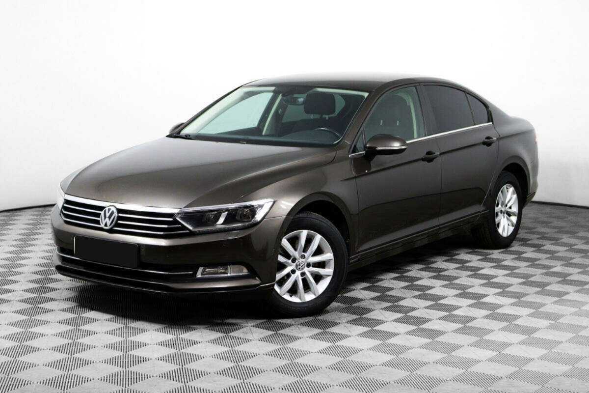Volkswagen Passat 2016 года с пробегом. Посмотреть фото