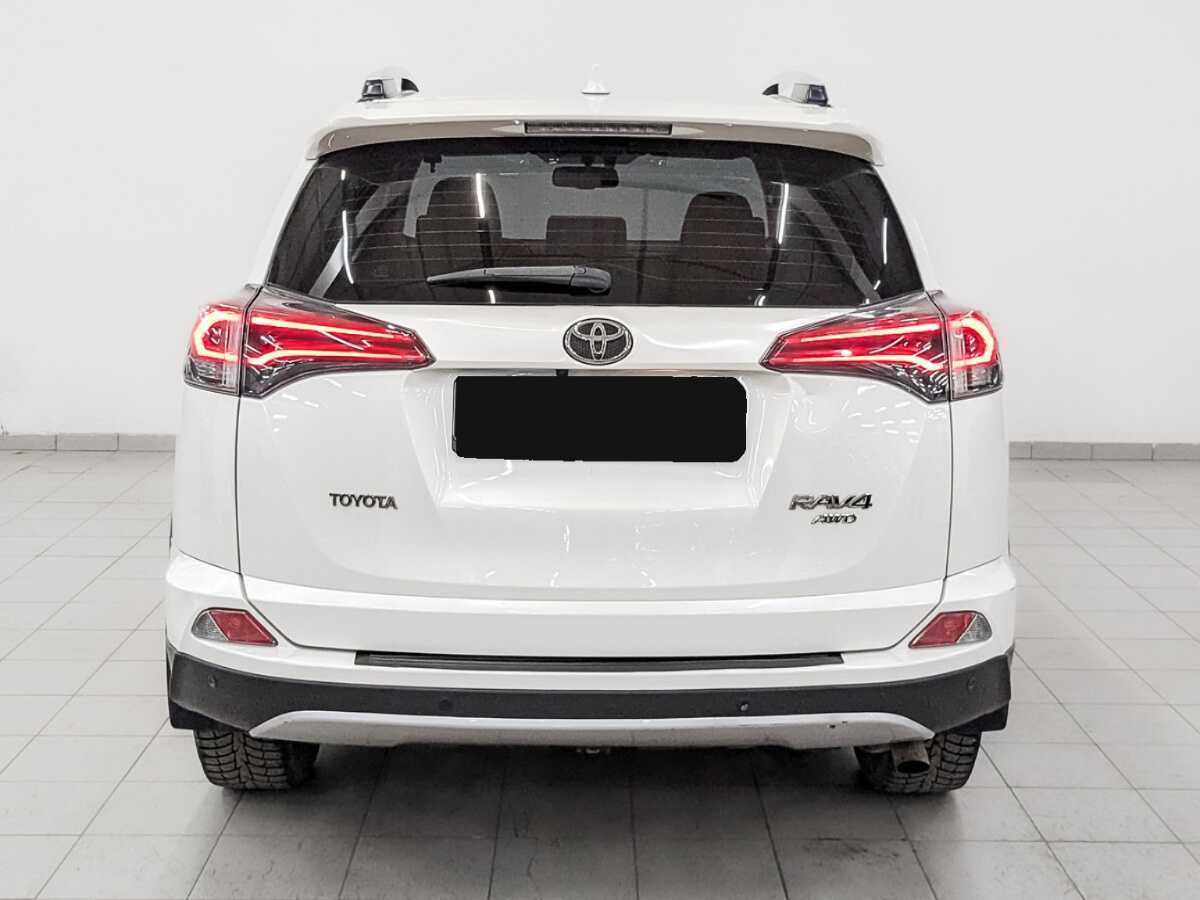 Toyota RAV4 2017 года с пробегом. Фото: #5