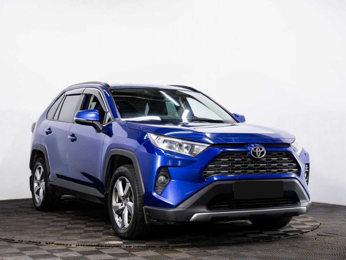 Toyota RAV4 2021 года с пробегом. Фото: #2