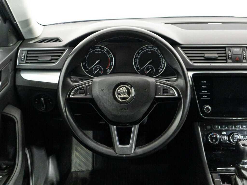 Skoda Superb 2018 года с пробегом. Фото: #17