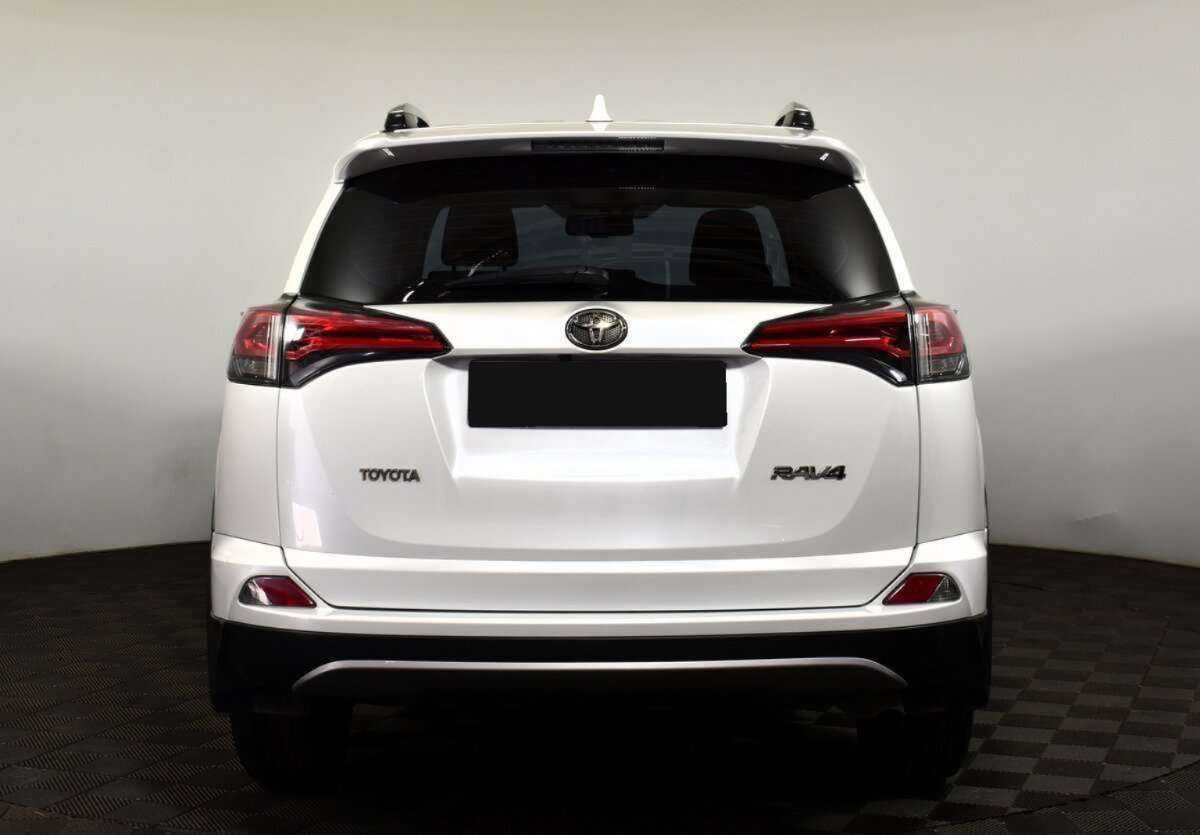 Toyota RAV4 2019 года с пробегом. Фото: #4