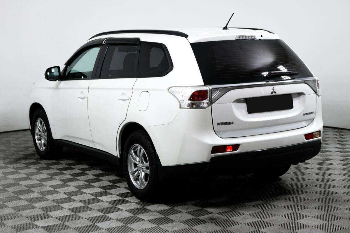Mitsubishi Outlander 2013 года с пробегом. Фото: #6