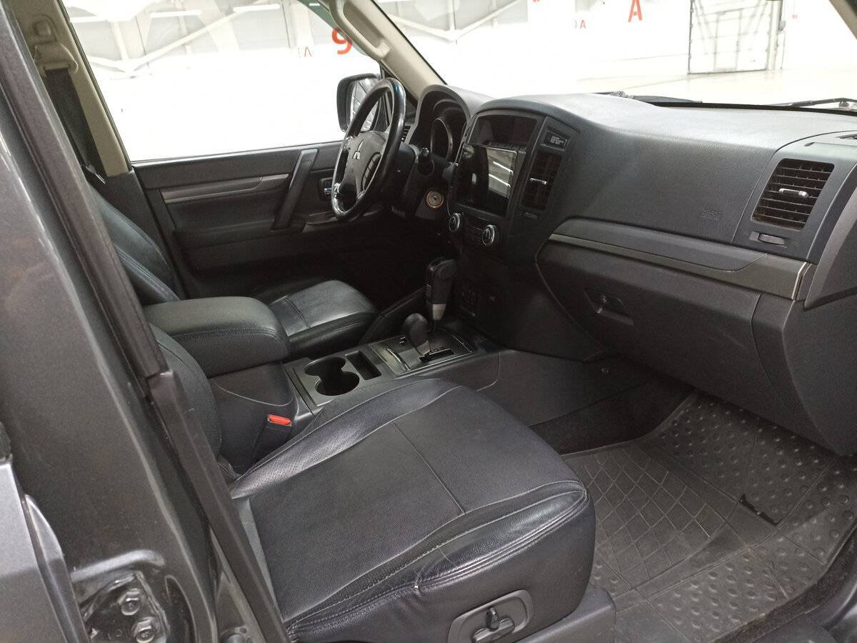 Mitsubishi Pajero 2012 года с пробегом. Фото: #10