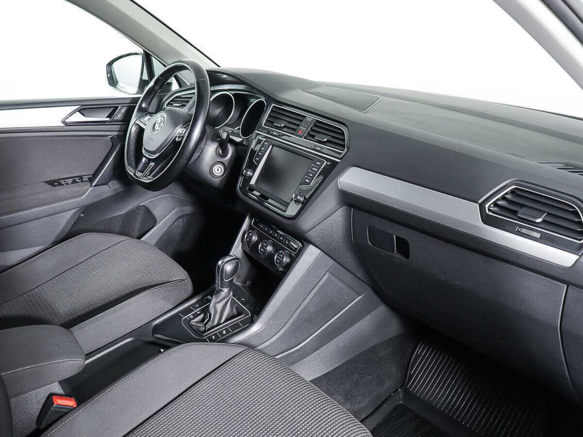 Volkswagen Tiguan 2017 года с пробегом. Фото: #8