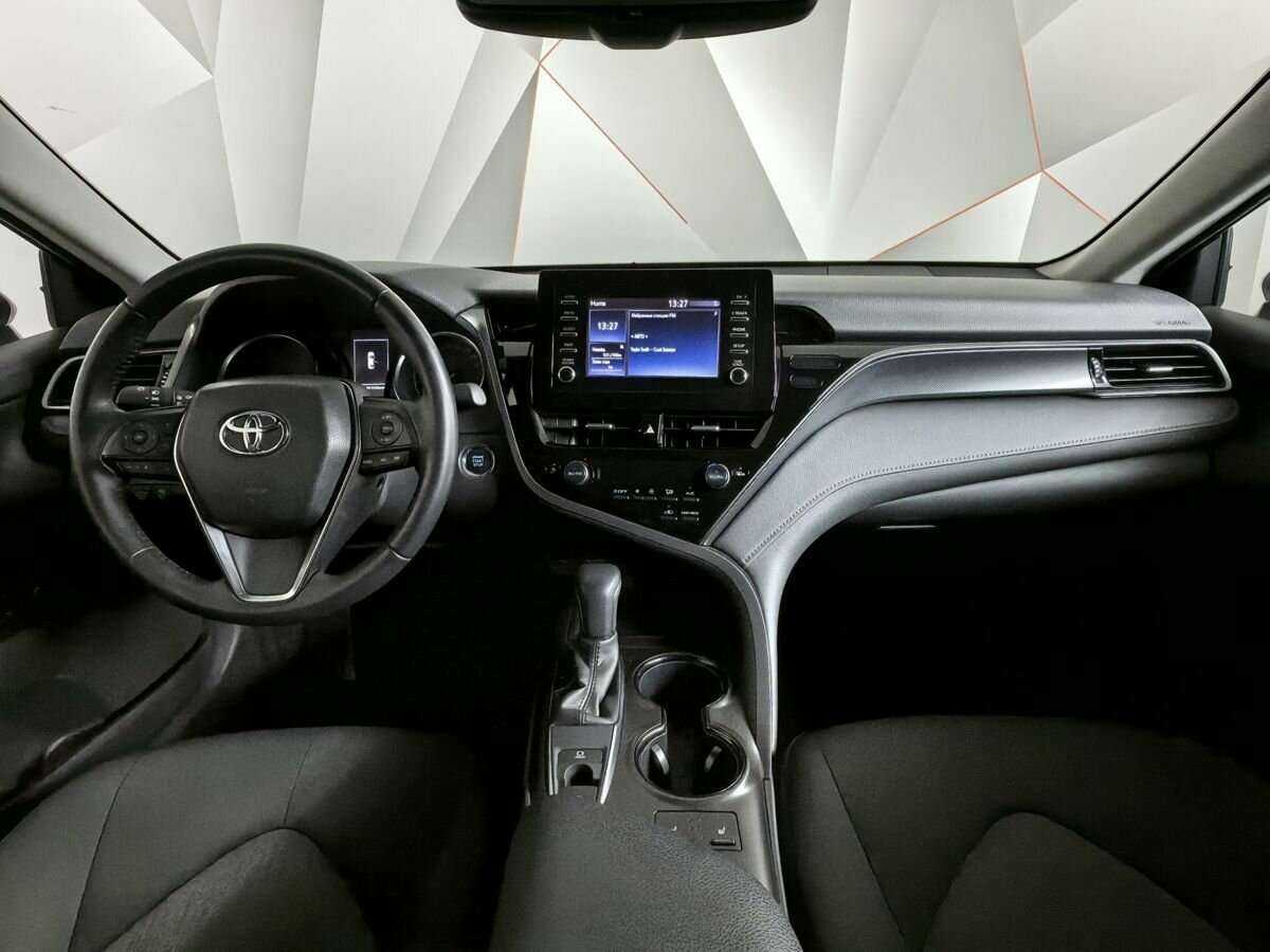 Toyota Camry 2021 года с пробегом. Фото: #9