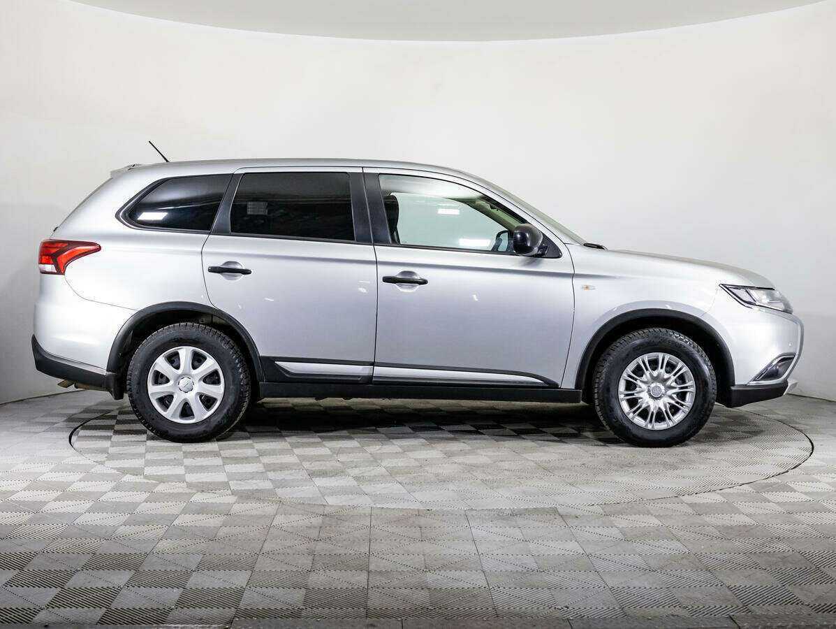 Mitsubishi Outlander 2015 года с пробегом. Фото: #3