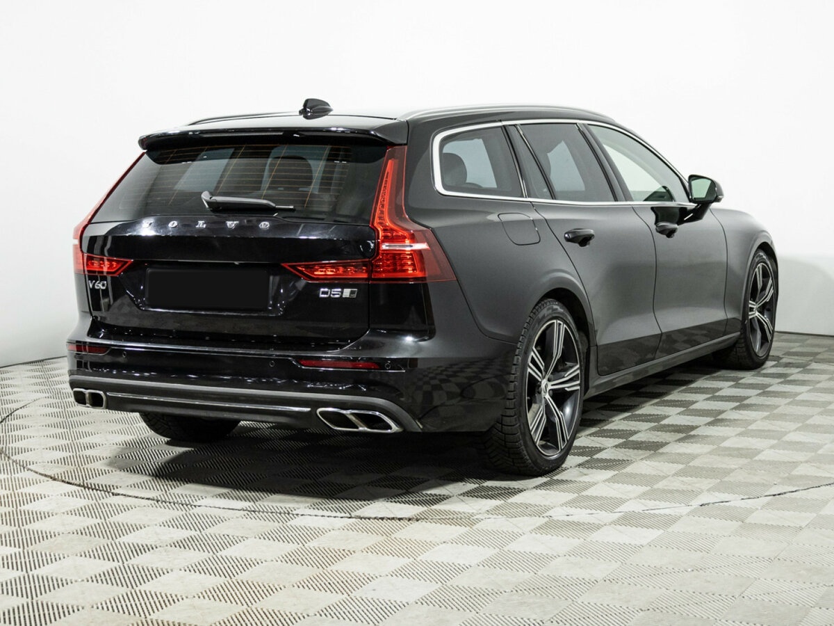Volvo V60 2018 года с пробегом. Фото: #4