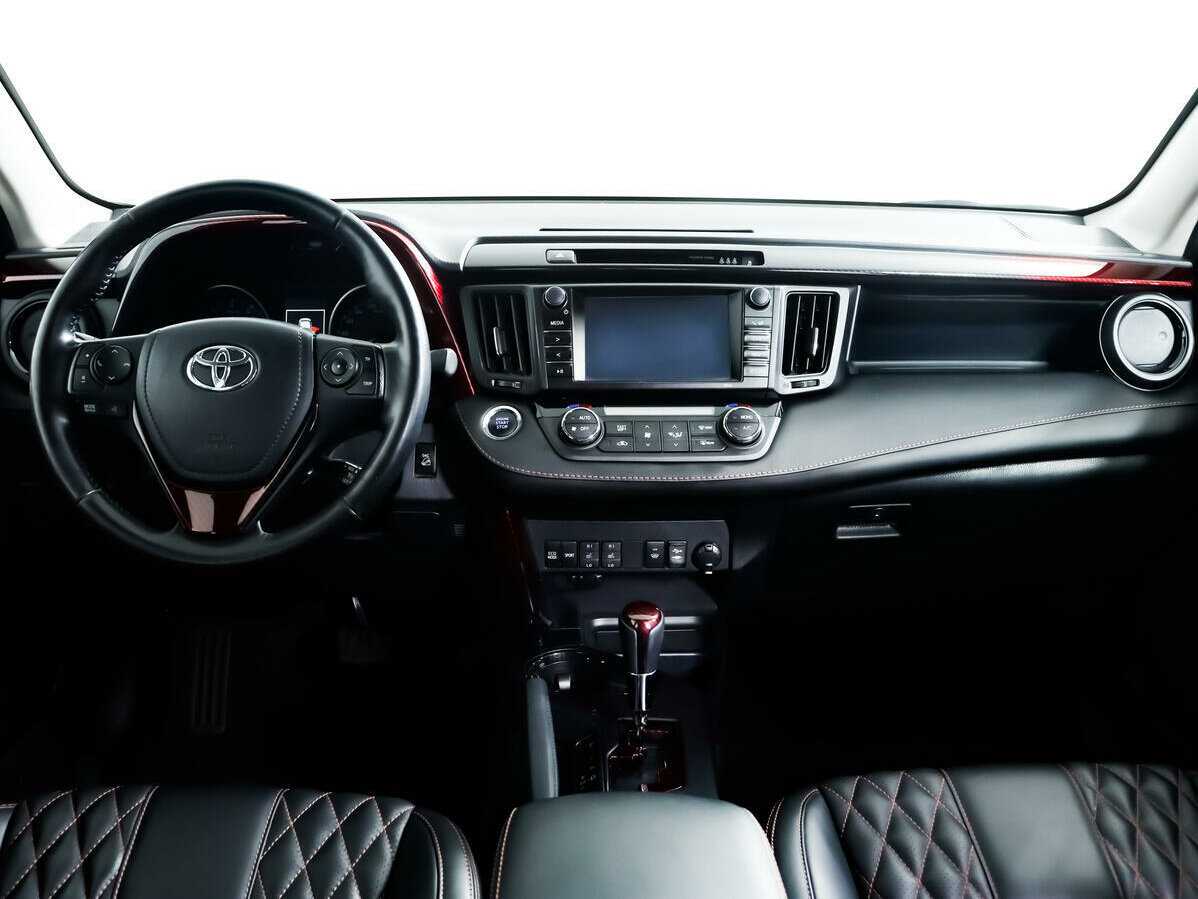 Toyota RAV4 2017 года с пробегом. Фото: #10