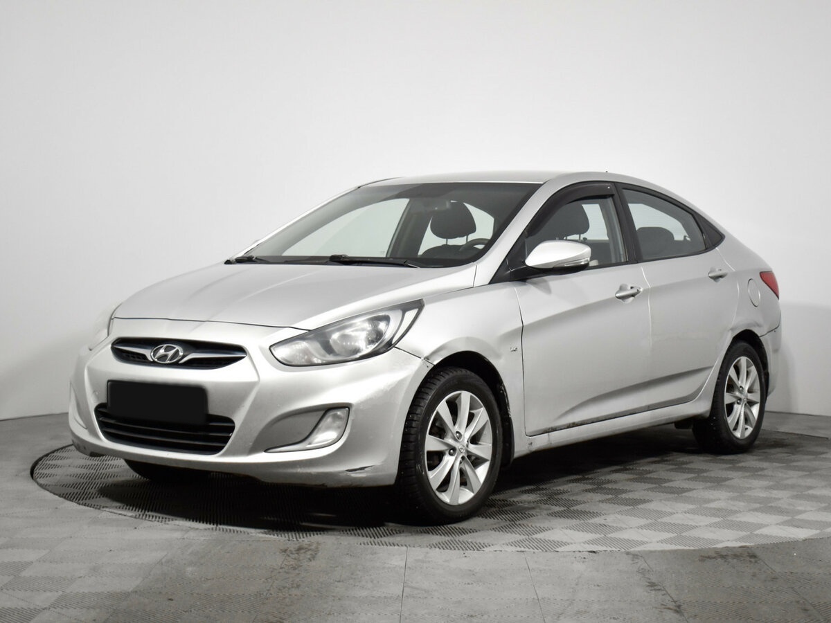 Hyundai Solaris 2012 года с пробегом. Посмотреть фото