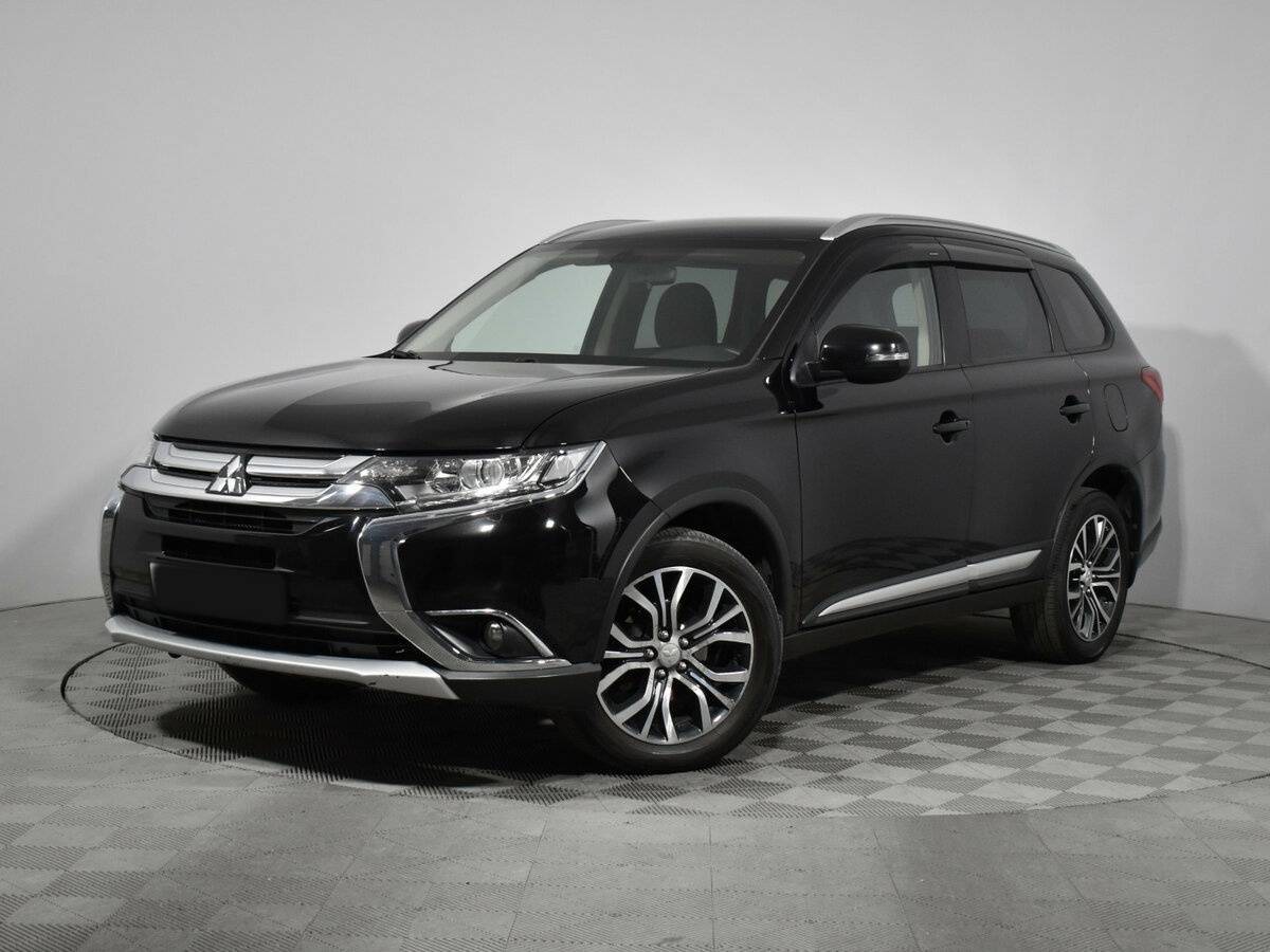 Mitsubishi Outlander 2018 года с пробегом. Посмотреть фото