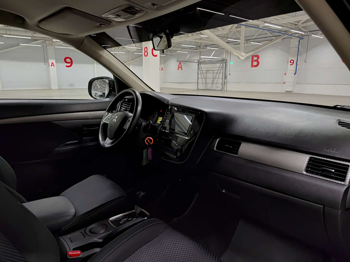 Mitsubishi Outlander 2016 года с пробегом. Фото: #10