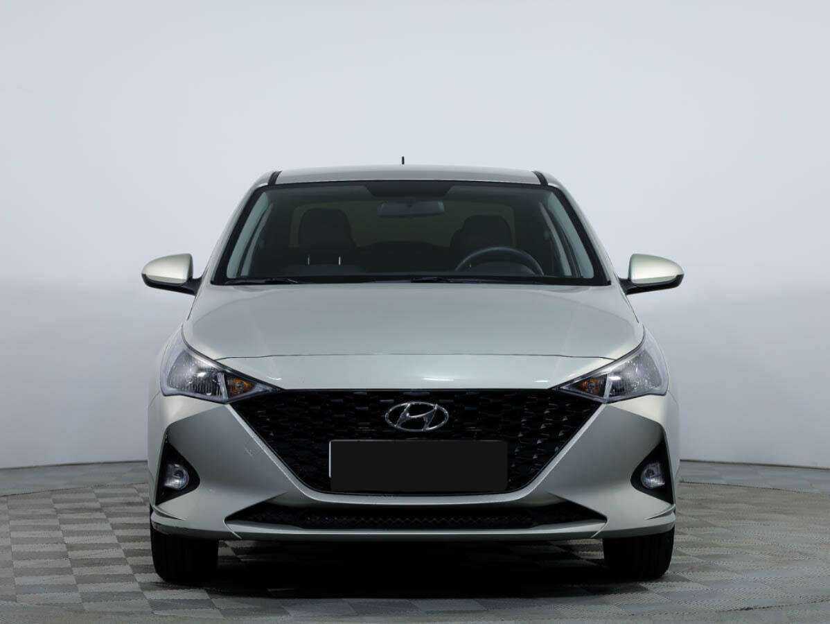 Hyundai Solaris 2020 года с пробегом. Посмотреть фото