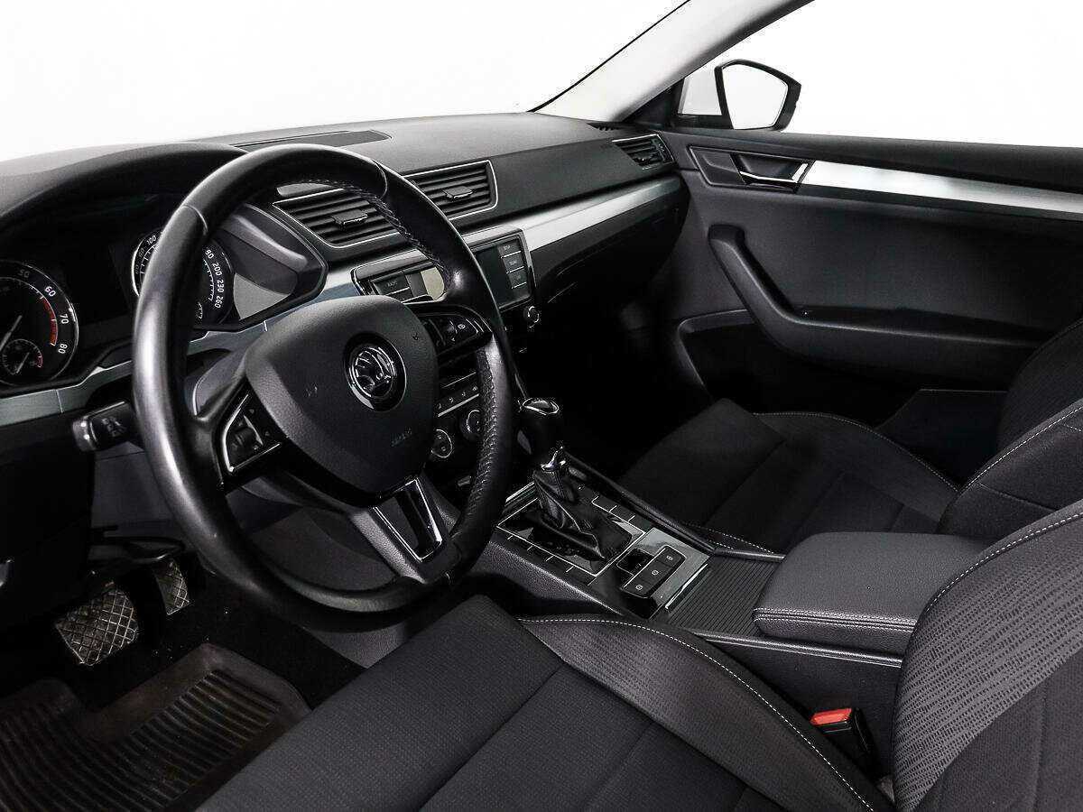 Skoda Superb 2016 года с пробегом. Фото: #8