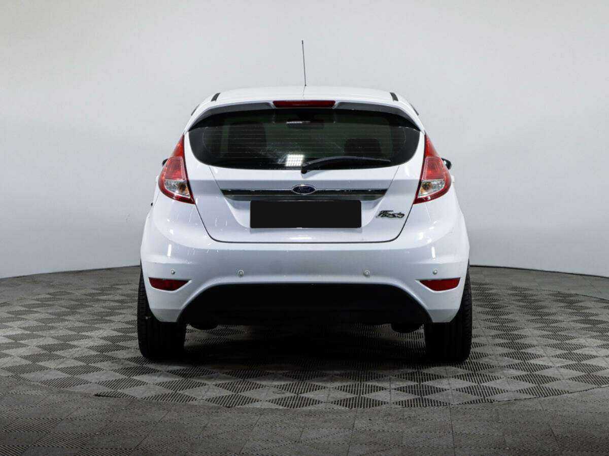 Ford Fiesta 2015 года с пробегом. Фото: #5
