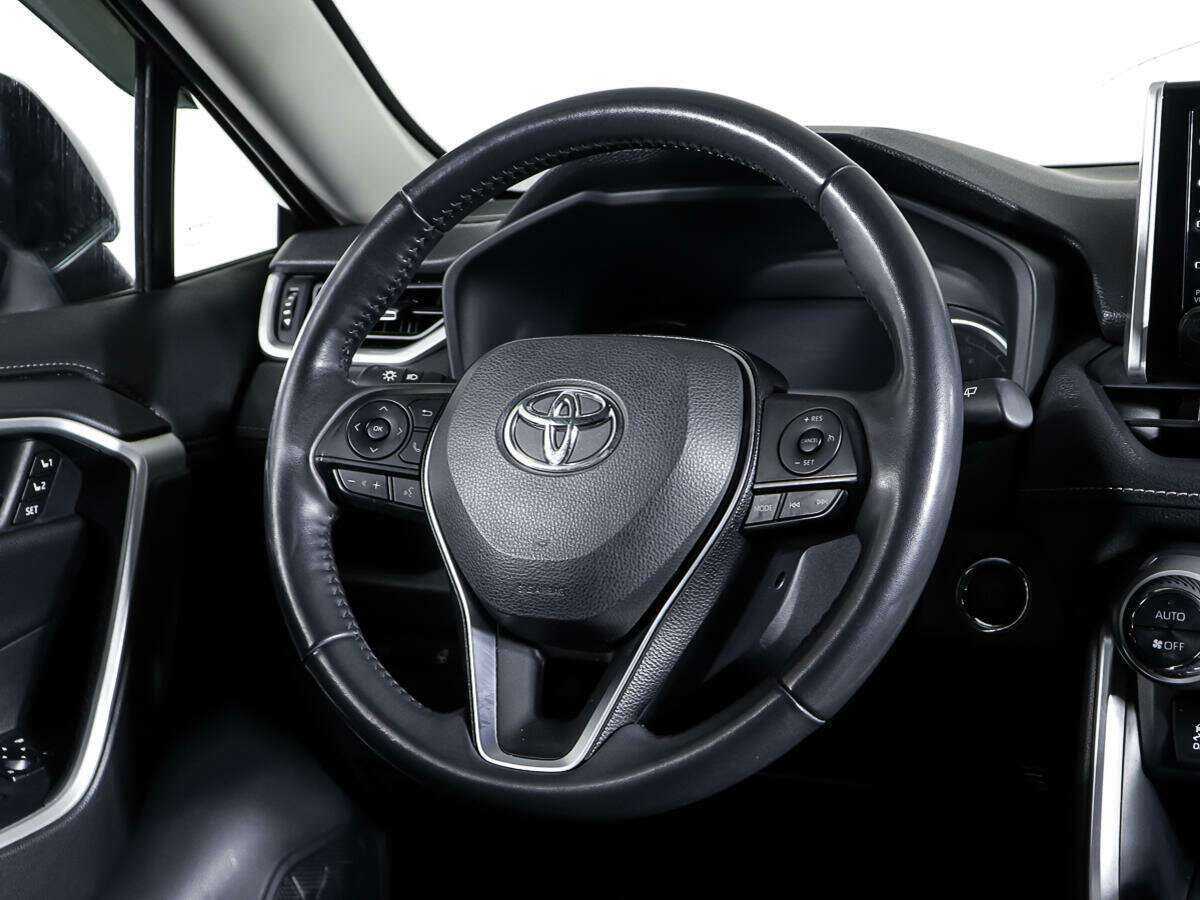 Toyota RAV4 2019 года с пробегом. Фото: #14