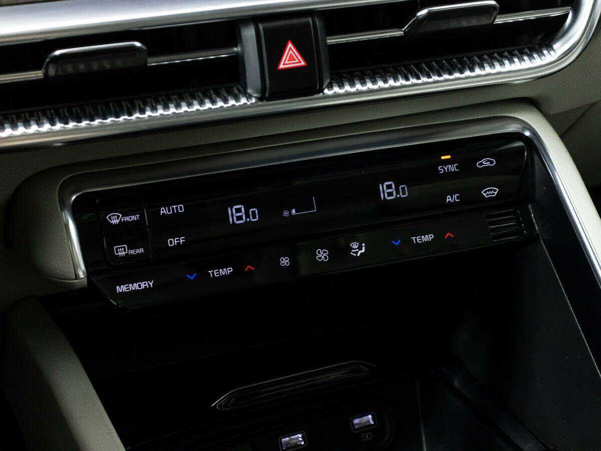 Kia K5 2021 года с пробегом. Фото: #18