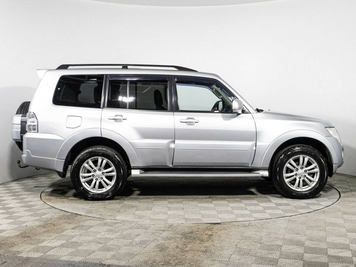 Mitsubishi Pajero 2012 года с пробегом. Фото: #3