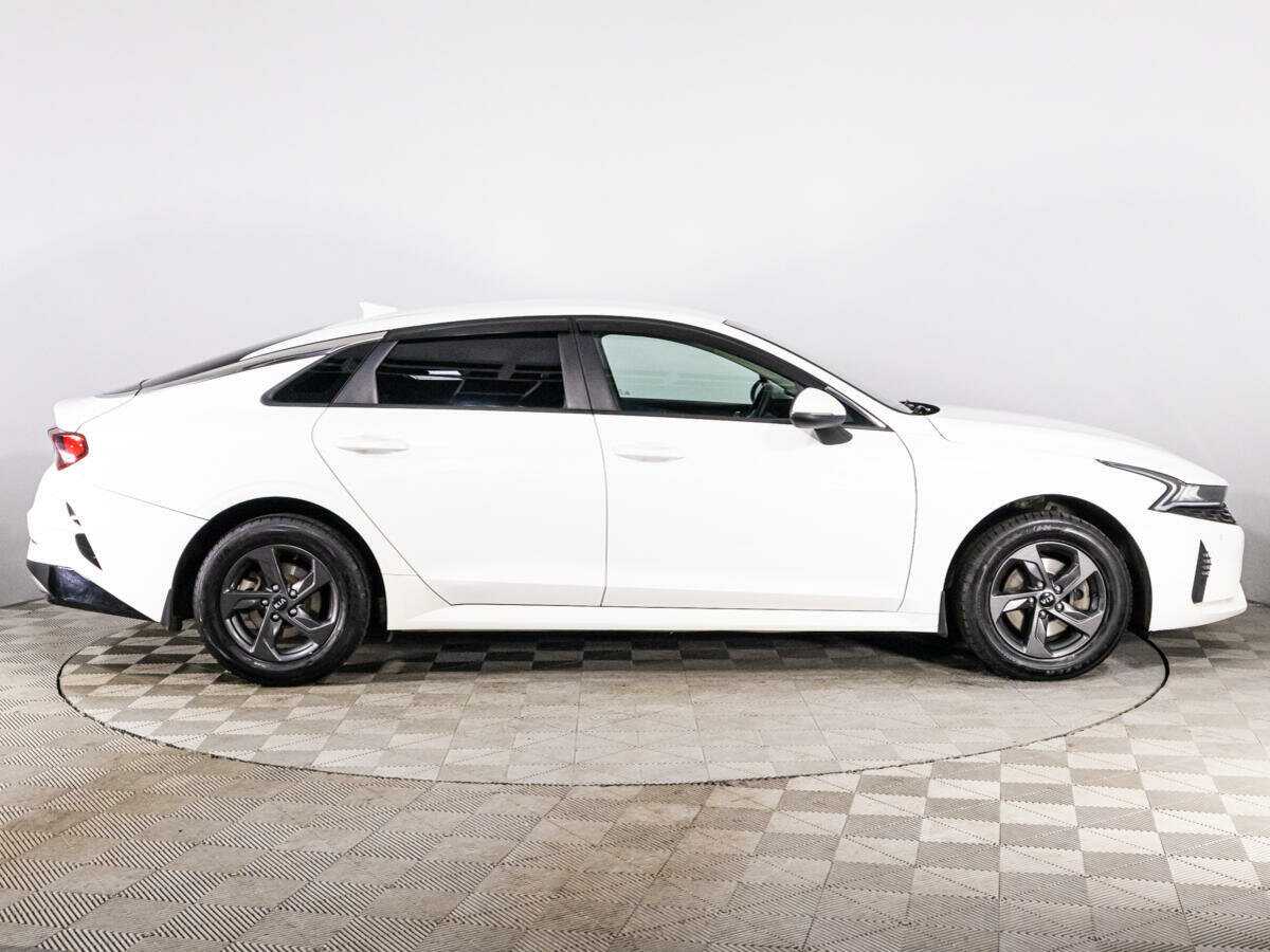 Kia K5 2021 года с пробегом. Фото: #3