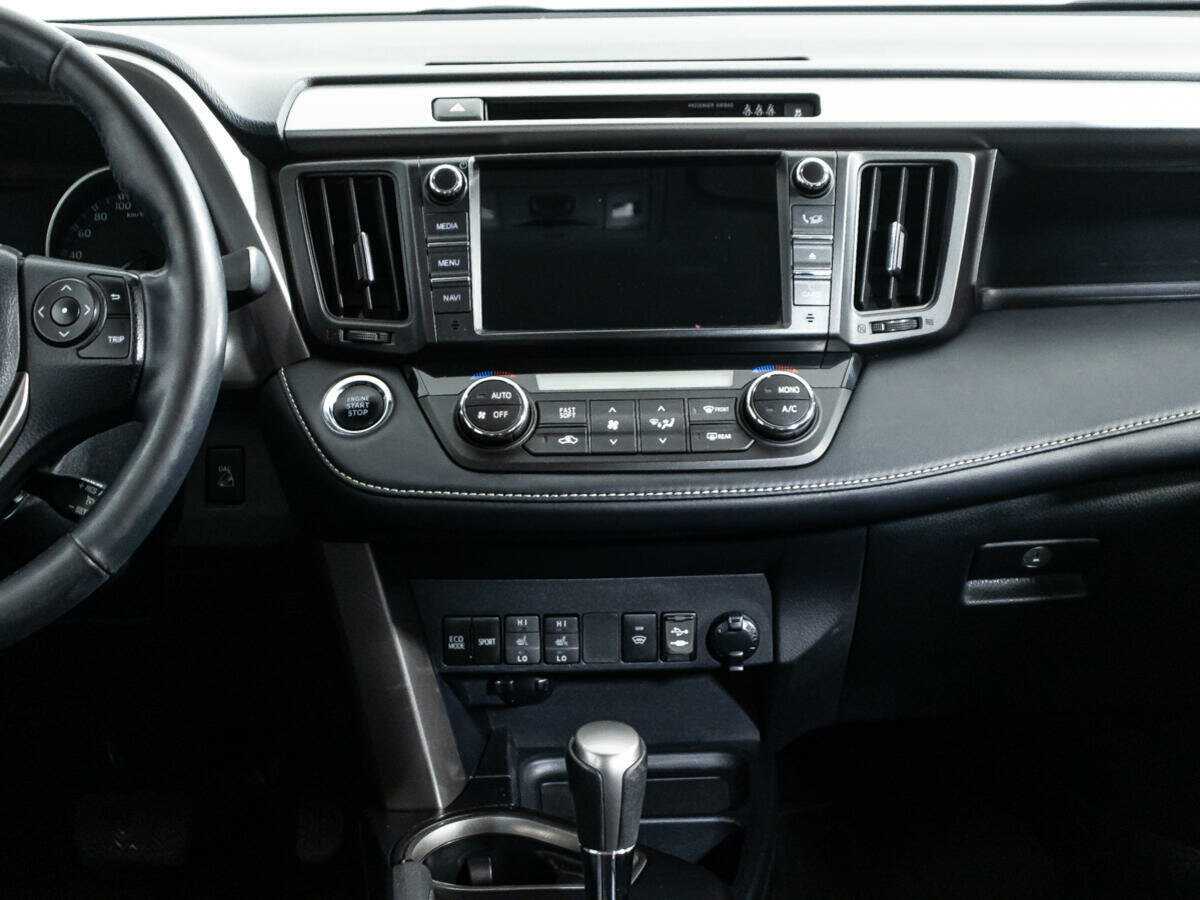 Toyota RAV4 2018 года с пробегом. Фото: #13