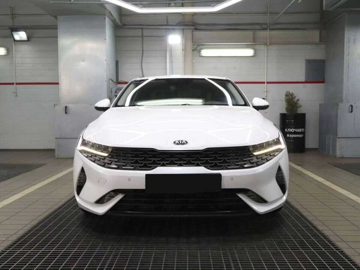 Kia K5 2021 года с пробегом. Фото: #2
