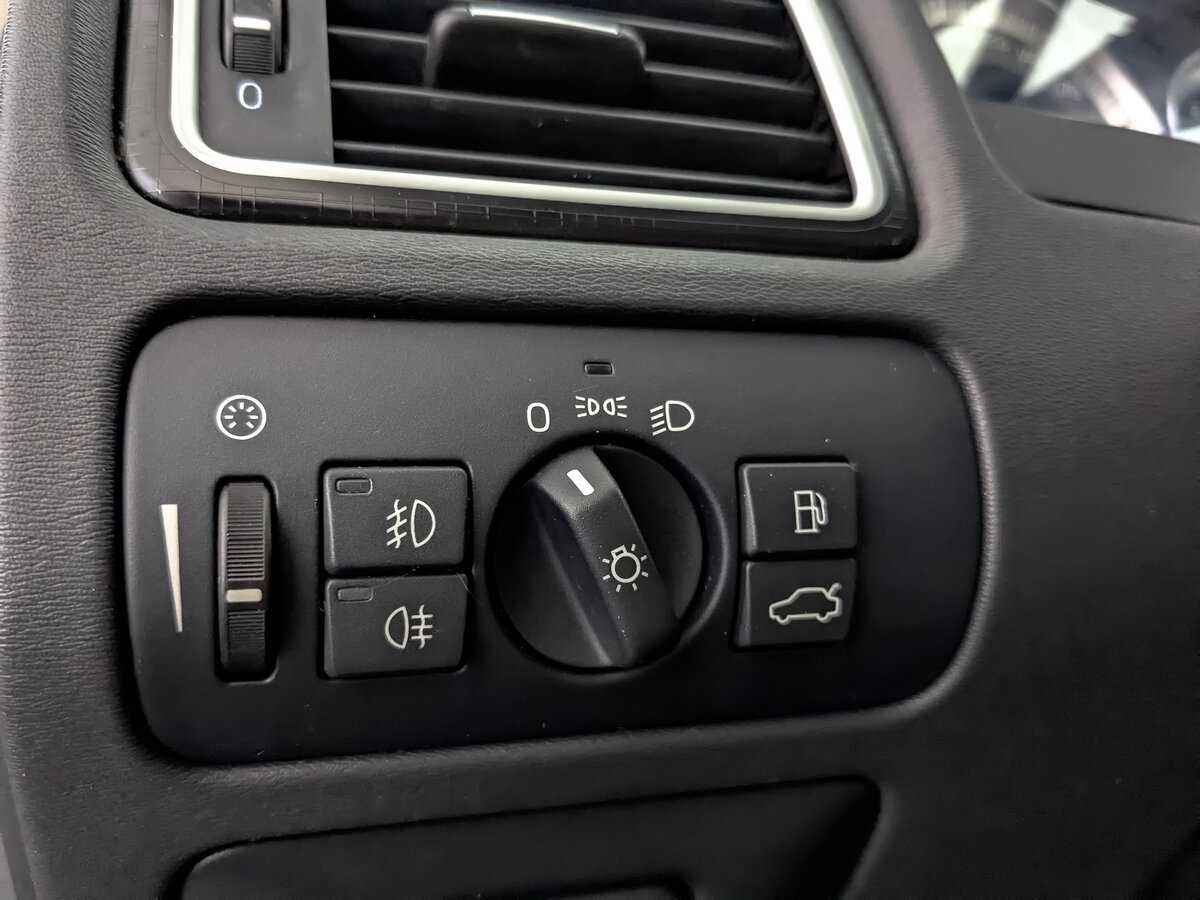 Volvo XC70 2012 года с пробегом. Фото: #21