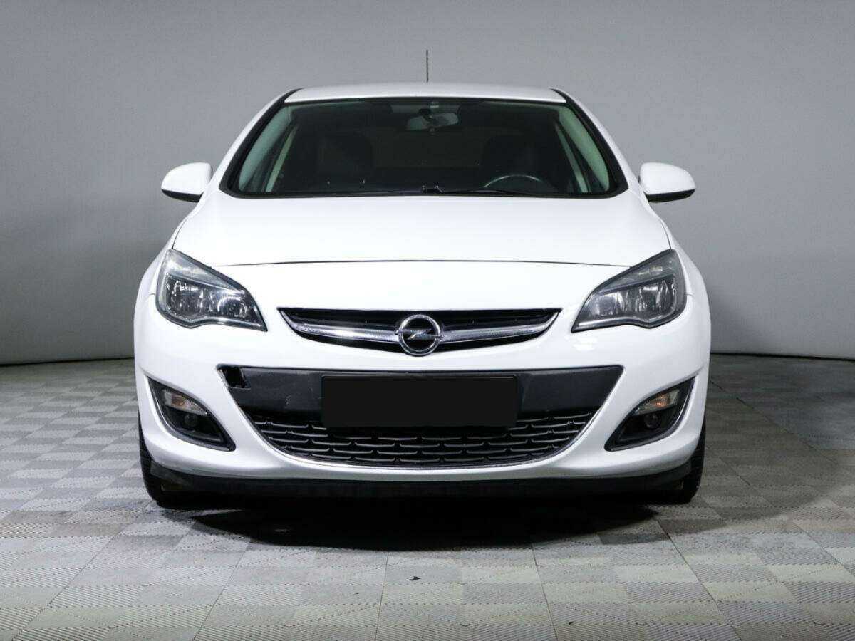 Opel Astra 2013 года с пробегом. Фото: #1