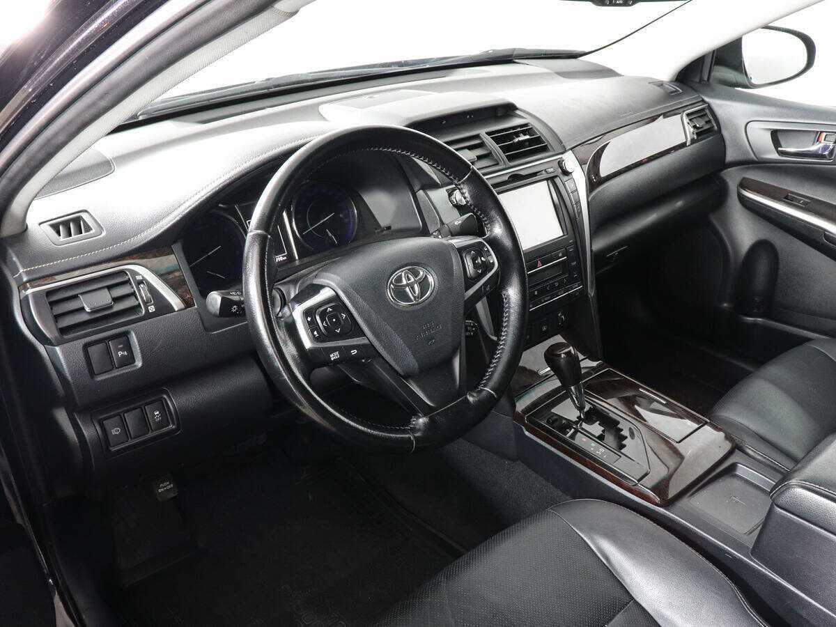 Toyota Camry 2017 года с пробегом. Фото: #8
