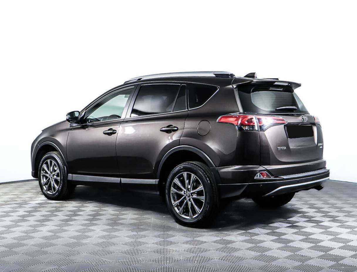 Toyota RAV4 2018 года с пробегом. Фото: #6