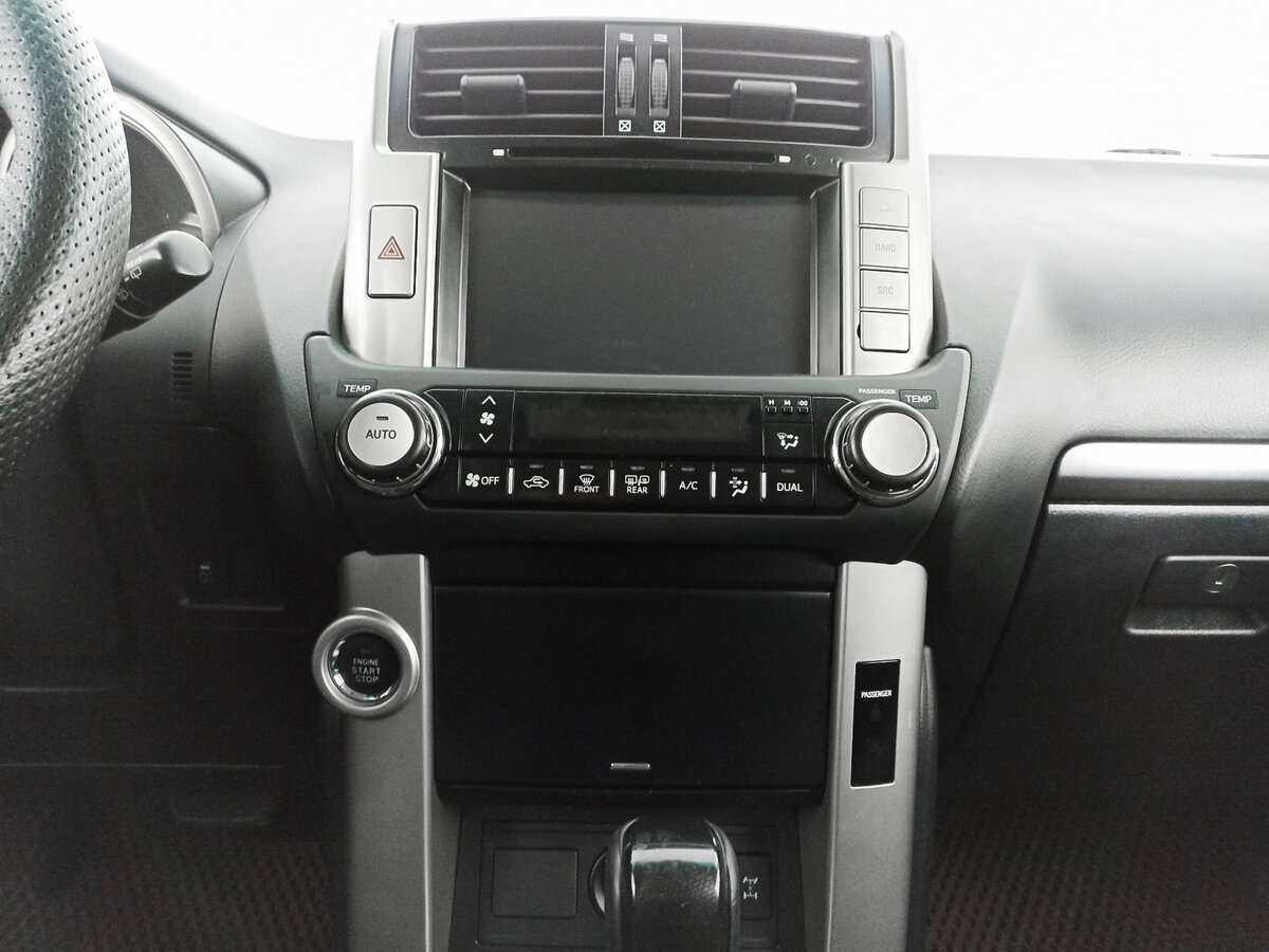 Toyota Land Cruiser Prado 2012 года с пробегом. Фото: #10