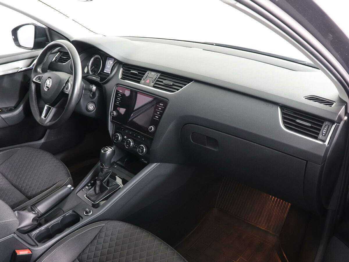 Skoda Octavia 2018 года с пробегом. Фото: #9