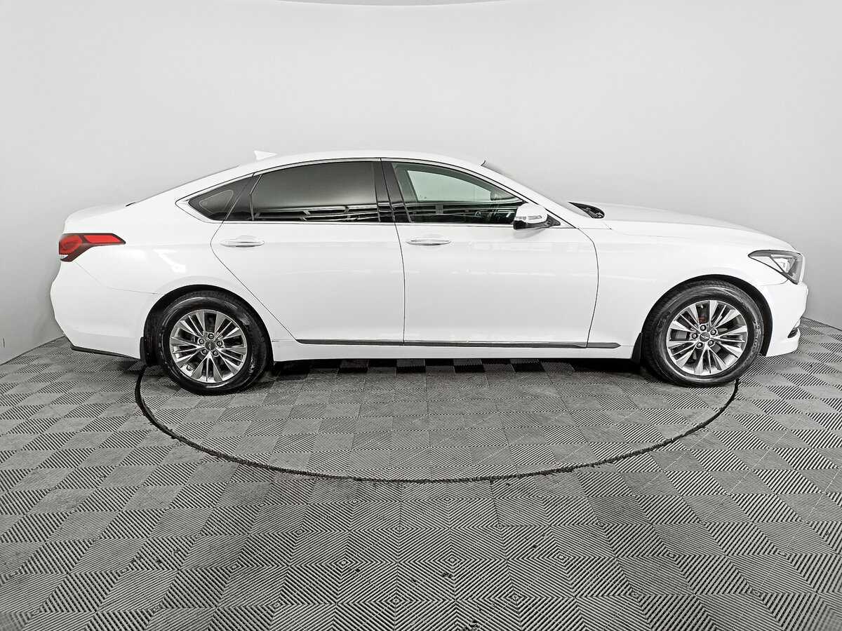 Hyundai Genesis 2016 года с пробегом. Фото: #3