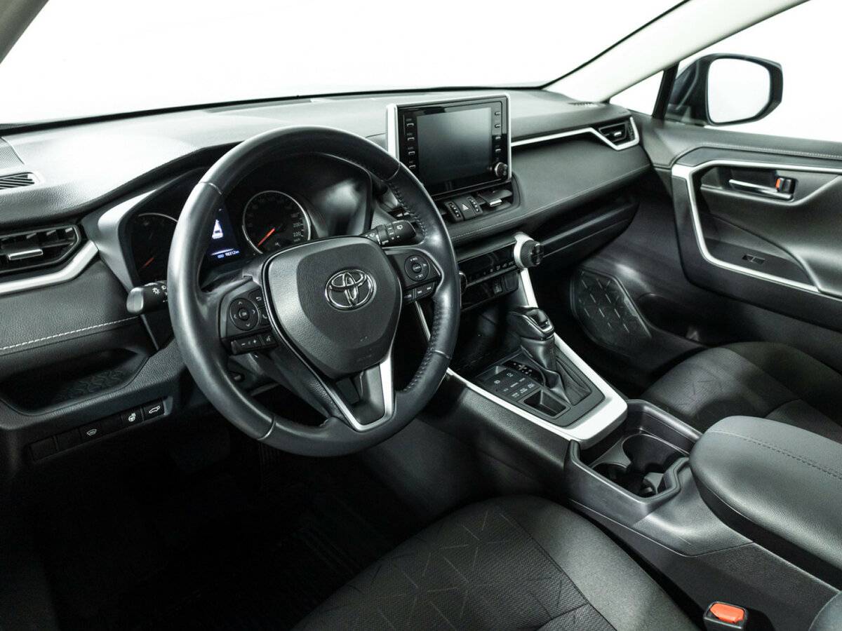 Toyota RAV4 2021 года с пробегом. Фото: #10