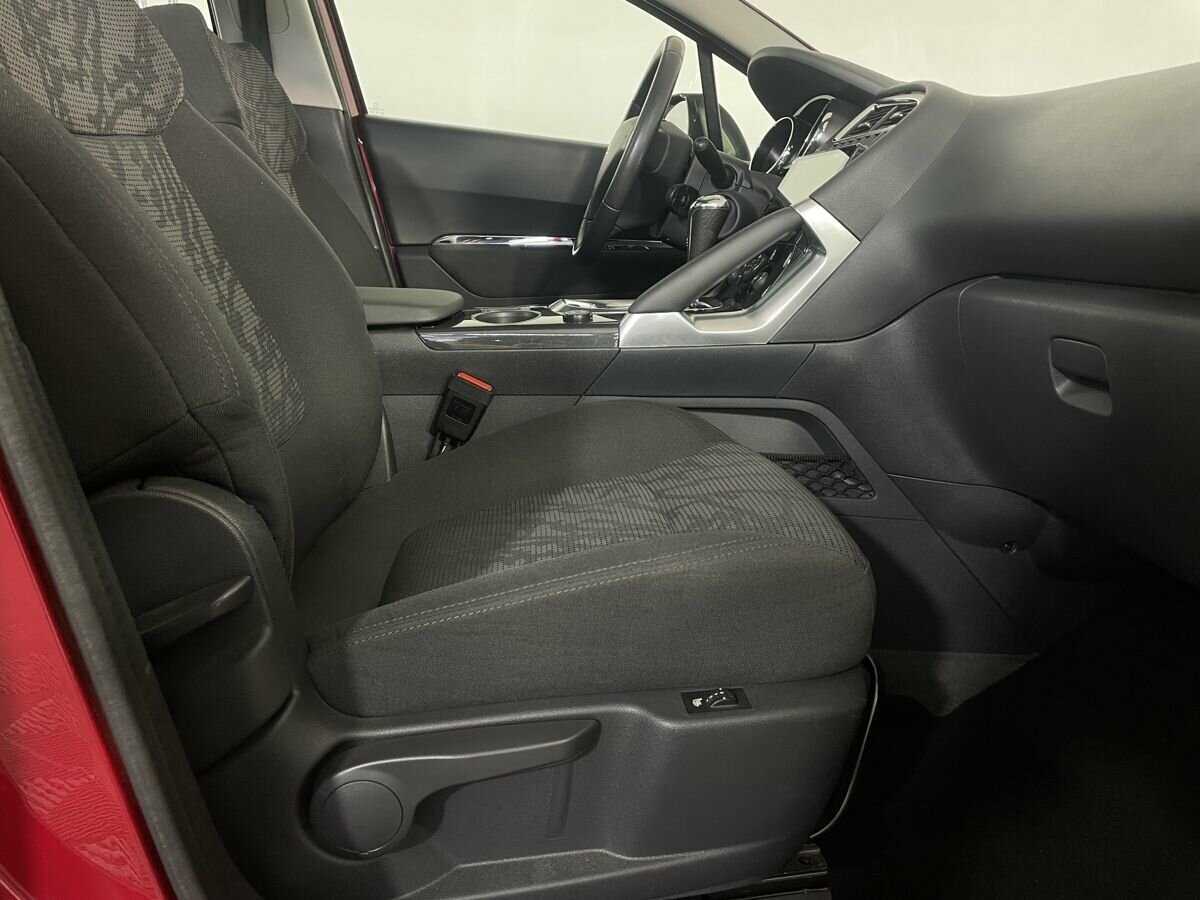 Peugeot 3008 2012 года с пробегом. Фото: #13