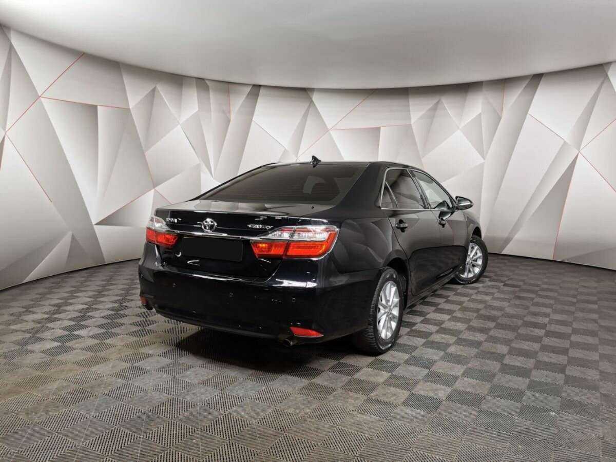 Toyota Camry 2017 года с пробегом. Фото: #1