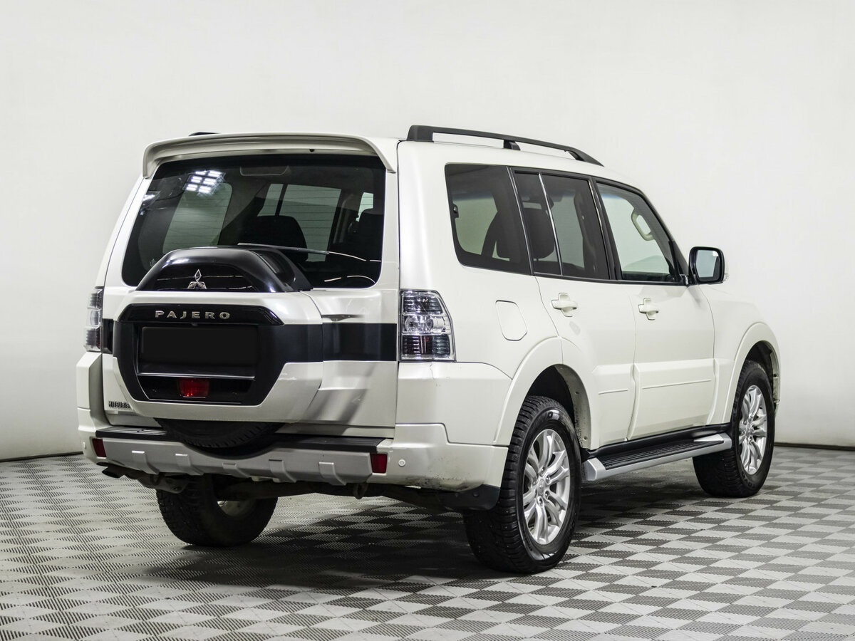 Mitsubishi Pajero 2014 года с пробегом. Фото: #3
