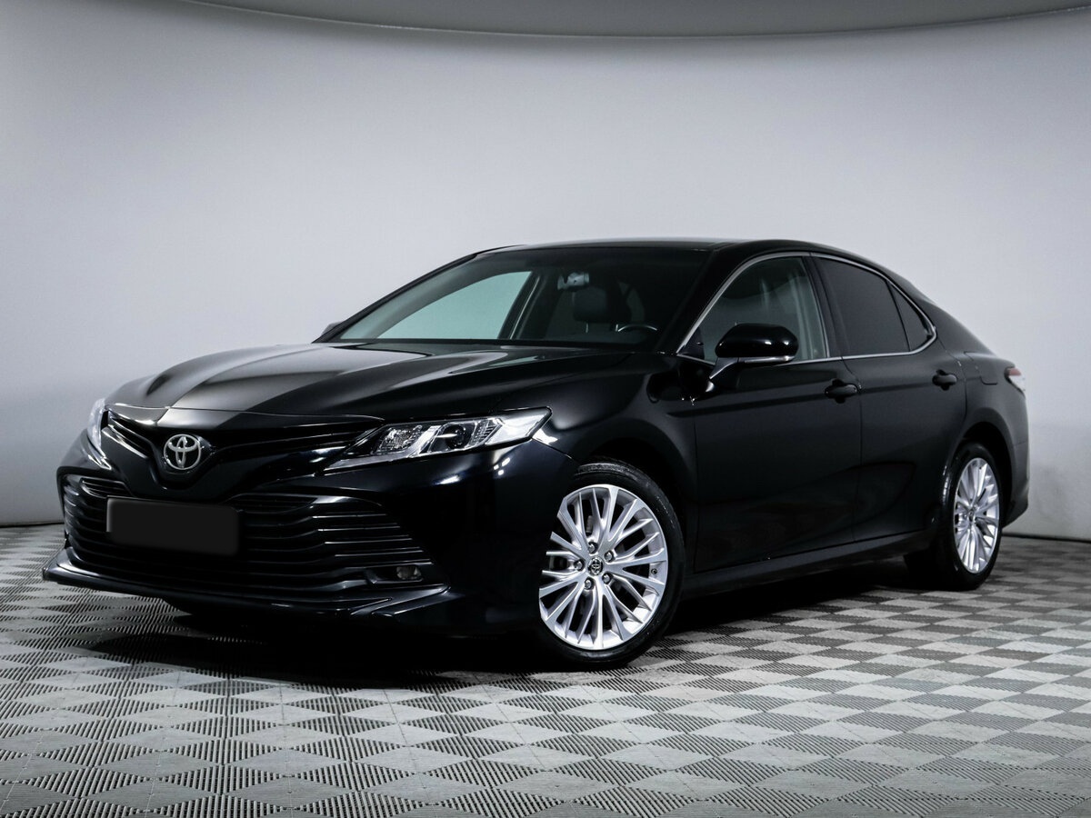 Toyota Camry 2019 года с пробегом. Посмотреть фото
