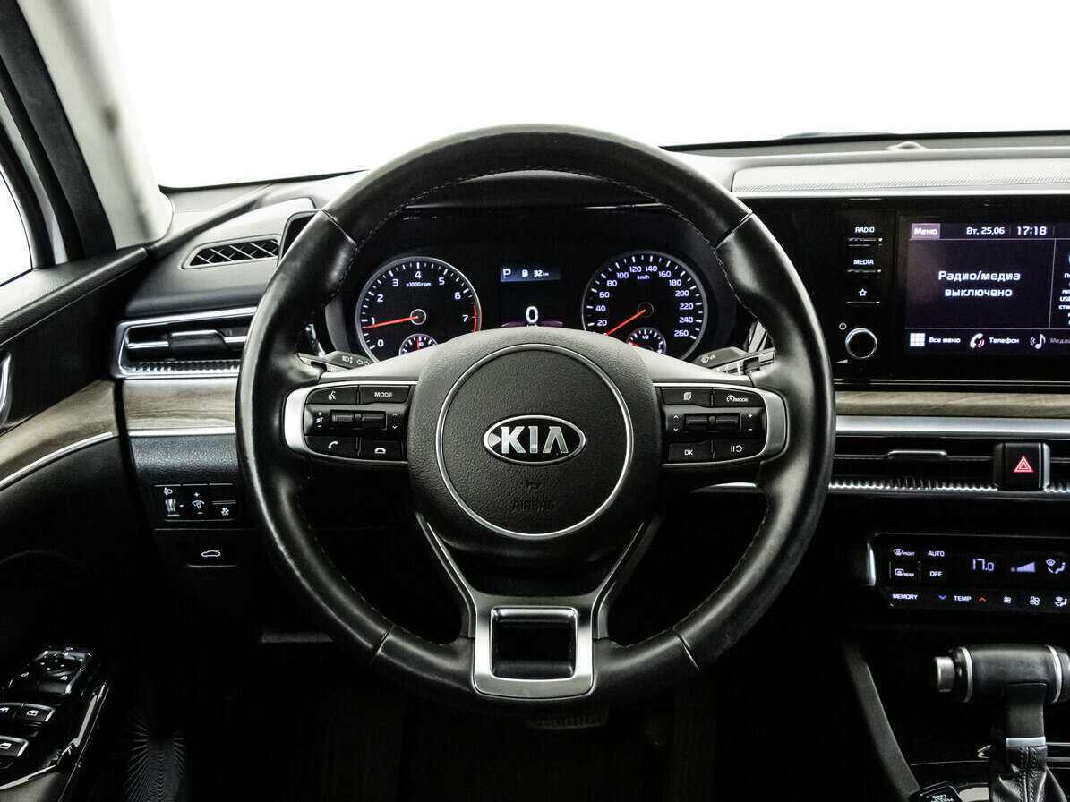 Kia K5 2020 года с пробегом. Фото: #9