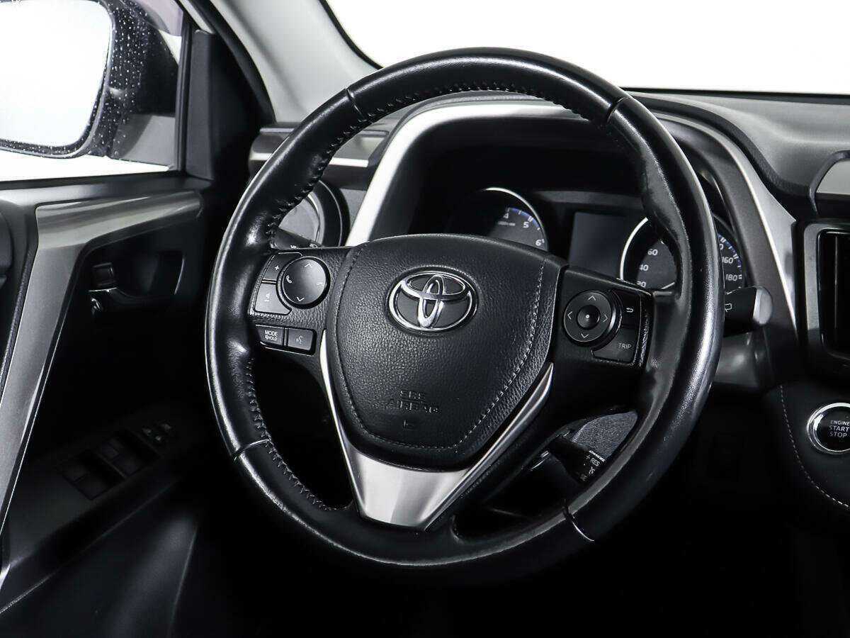 Toyota RAV4 2019 года с пробегом. Фото: #14
