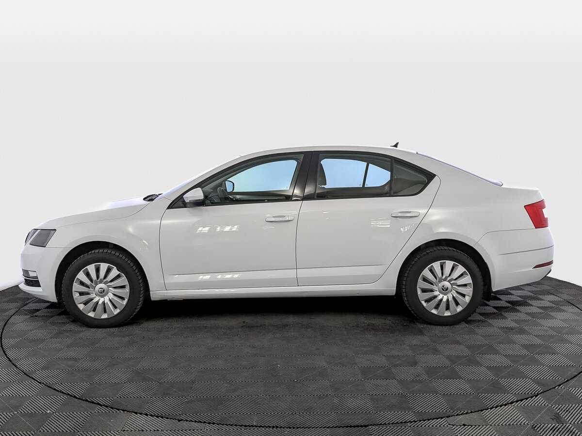 Skoda Octavia 2019 года с пробегом. Фото: #7