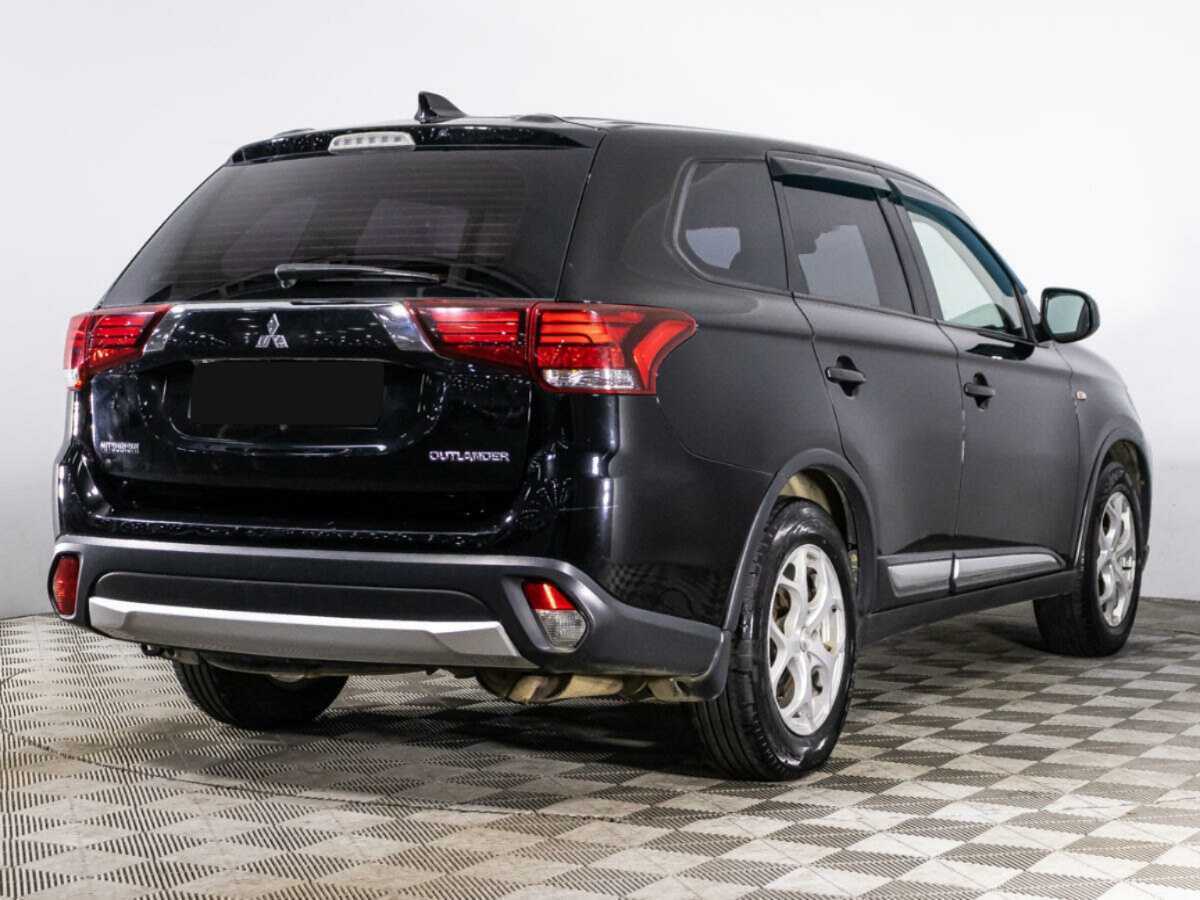 Mitsubishi Outlander 2017 года с пробегом. Фото: #3