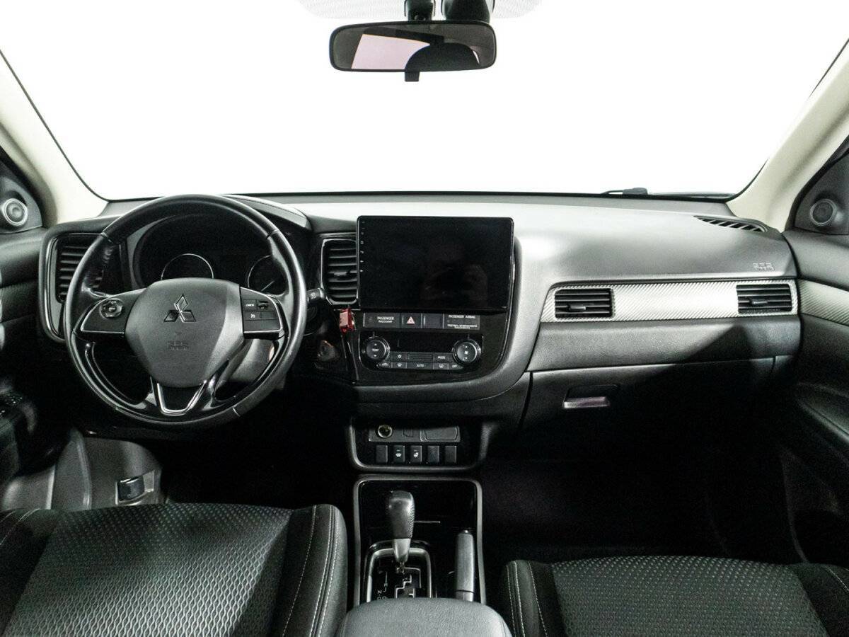 Mitsubishi Outlander 2017 года с пробегом. Фото: #12