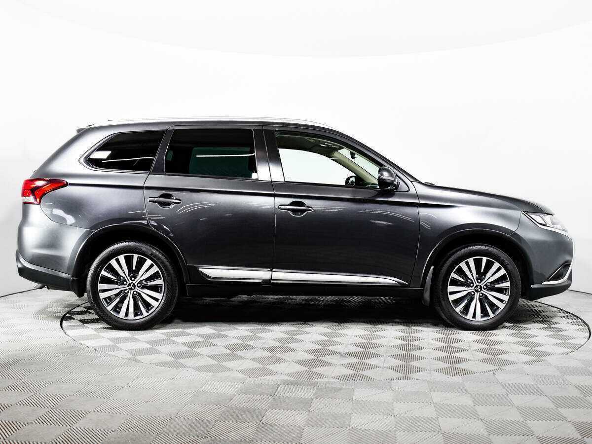Mitsubishi Outlander 2020 года с пробегом. Фото: #3