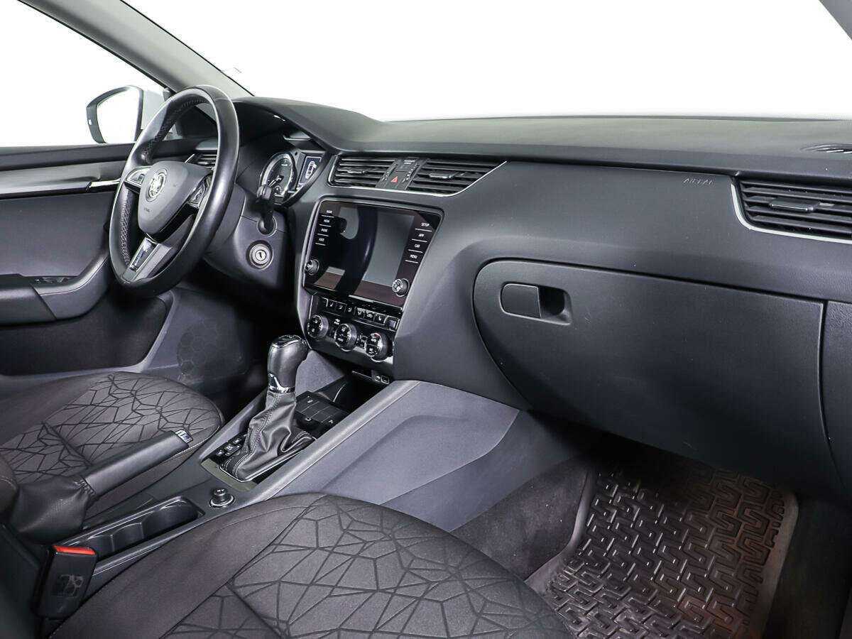Skoda Octavia 2020 года с пробегом. Фото: #7